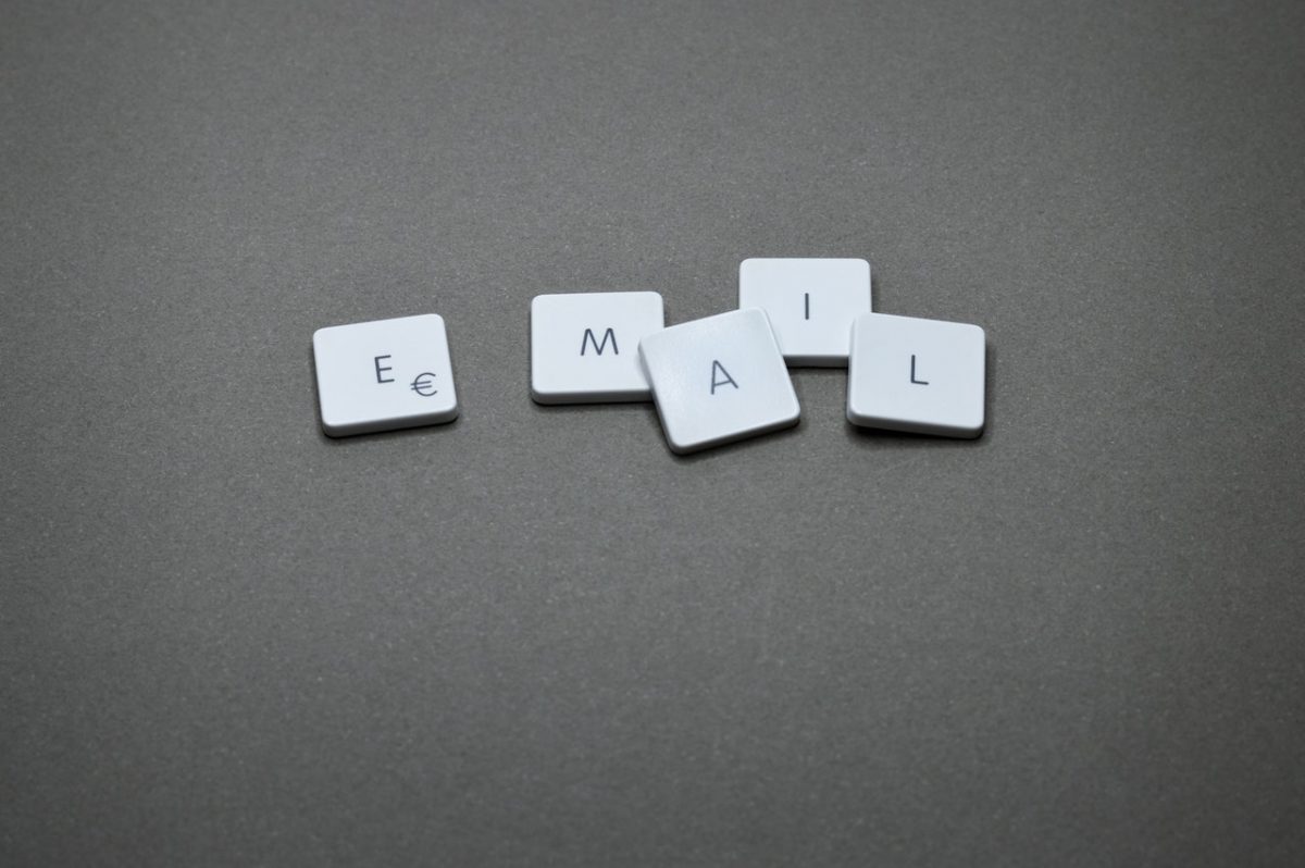 Keys from a computer keyboard display the word 'email'